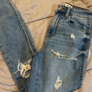 Trendy Distressed Women's Skinny Jeans